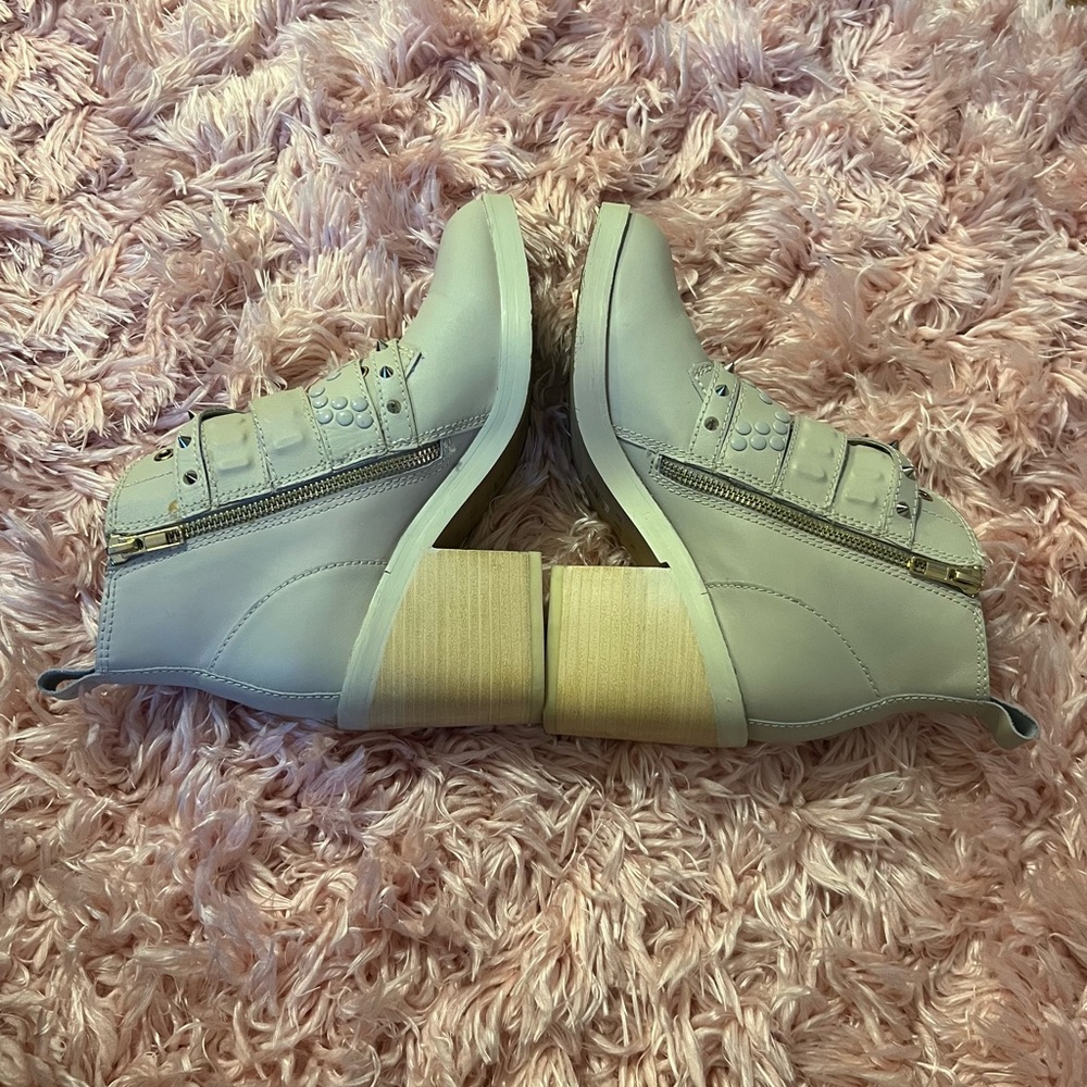 Kelsi Dagger boots in size 7.5 - Picture 4 of 7